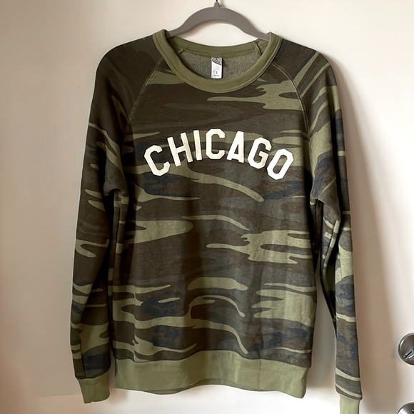 Alice & Wonder Chicago sweatshirt - Picture 1 of 8